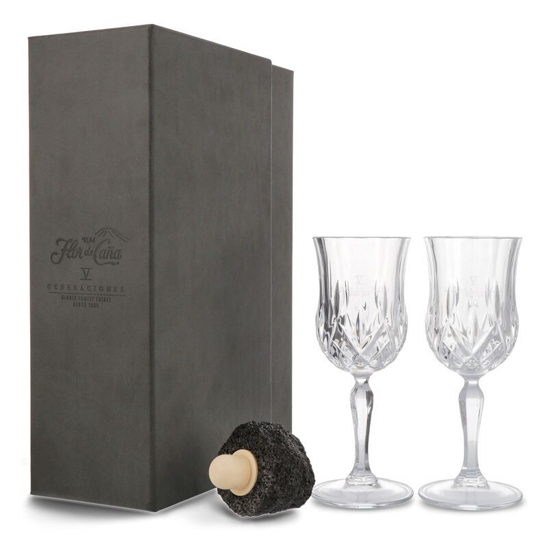Flor de Cana 30 YO Single Barrel Rum Geschenk-Set 45% vol. 0,70l Flor de Cana 30 YO Single Barrel Rum Geschenk-Set 45% vol. 0,70l