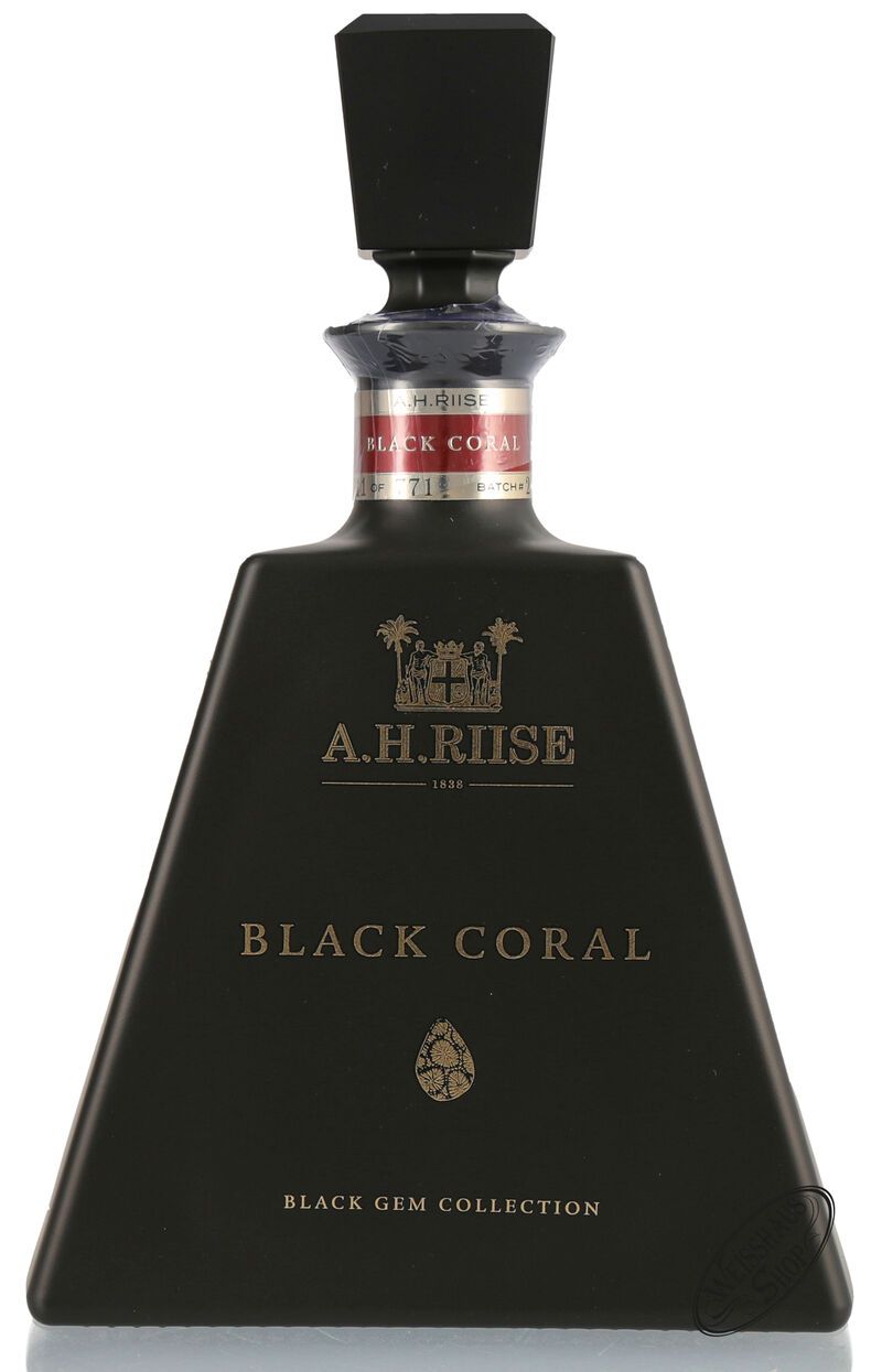 A.H. Riise Black Coral 45,8% vol. 0,70l A.H. Riise Black Coral 45,8% vol. 0,70l
