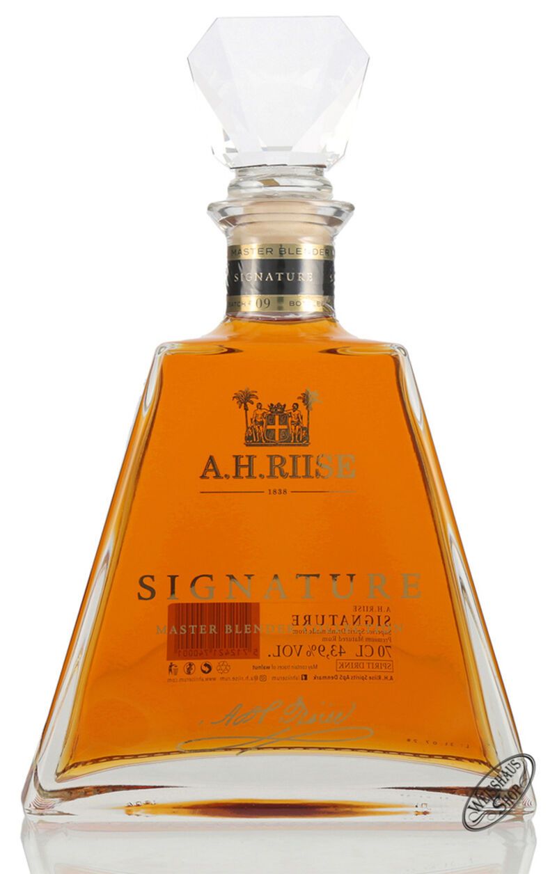 A.H. Riise Signature Master Blender Collection 43,9% vol. 0,70l A.H. Riise Signature Master Blender Collection 43,9% vol. 0,70l