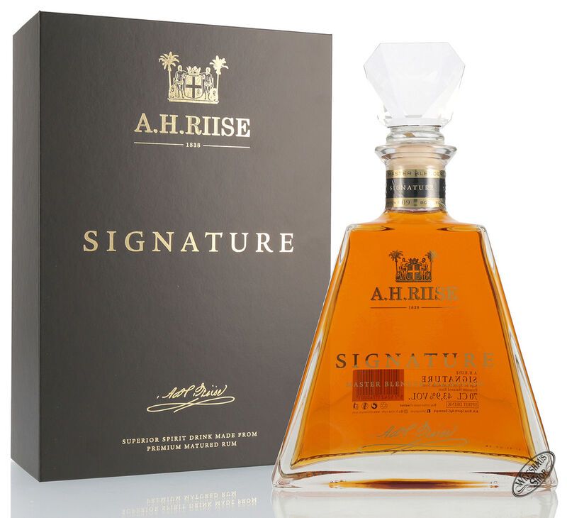 A.H. Riise Signature Master Blender Collection 43,9% vol. 0,70l A.H. Riise Signature Master Blender Collection 43,9% vol. 0,70l