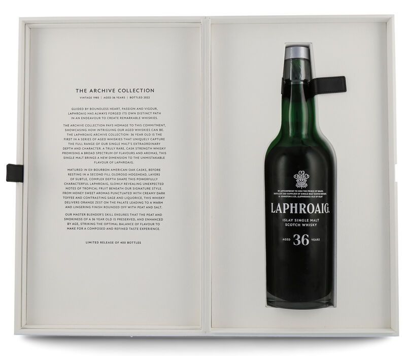 Laphroaig 36 YO The Archive Collection Whisky 40,2% vol. 0,70l Laphroaig 36 YO The Archive Collection Whisky 40,2% vol. 0,70l